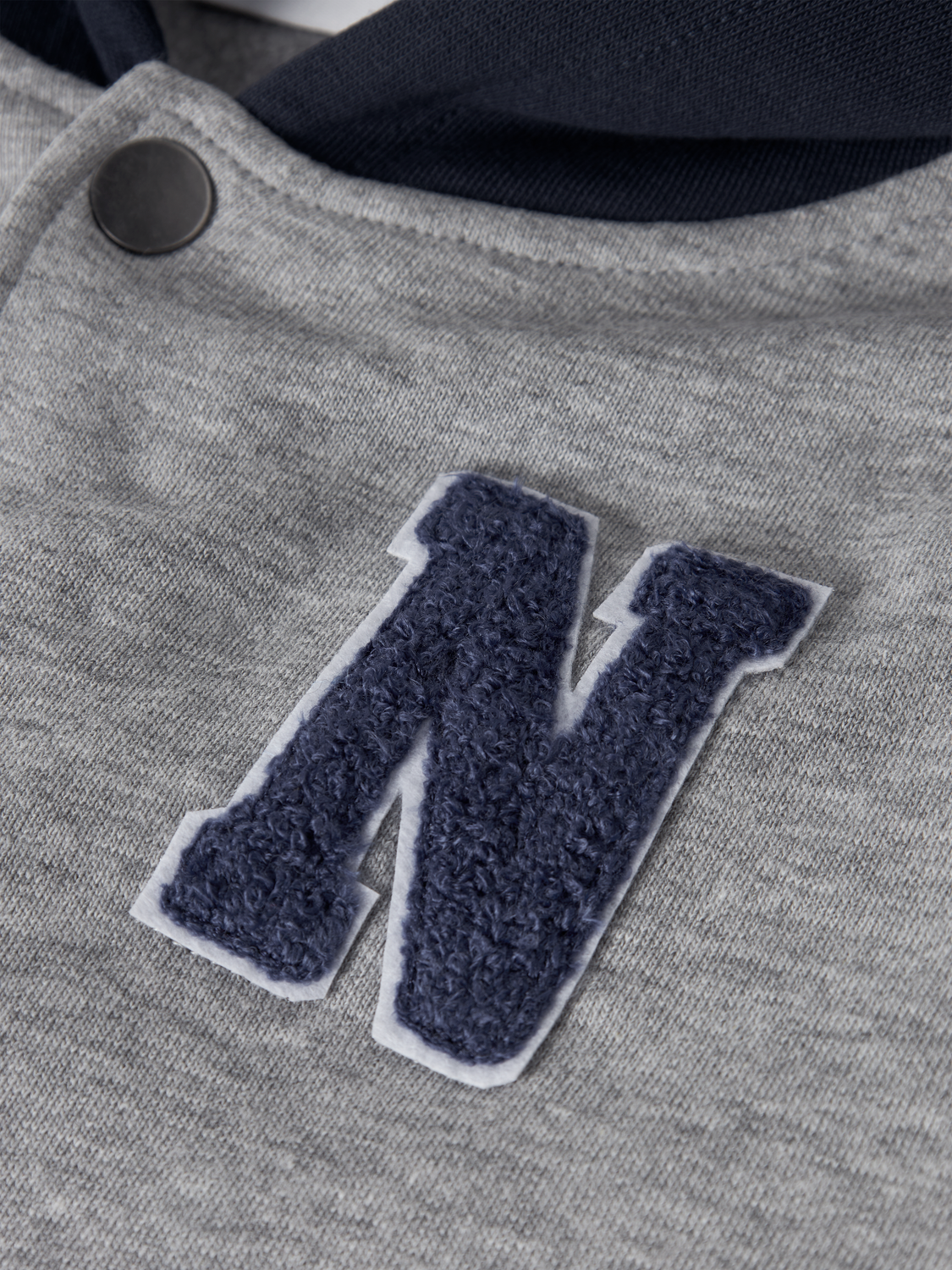 model_shot-front_full